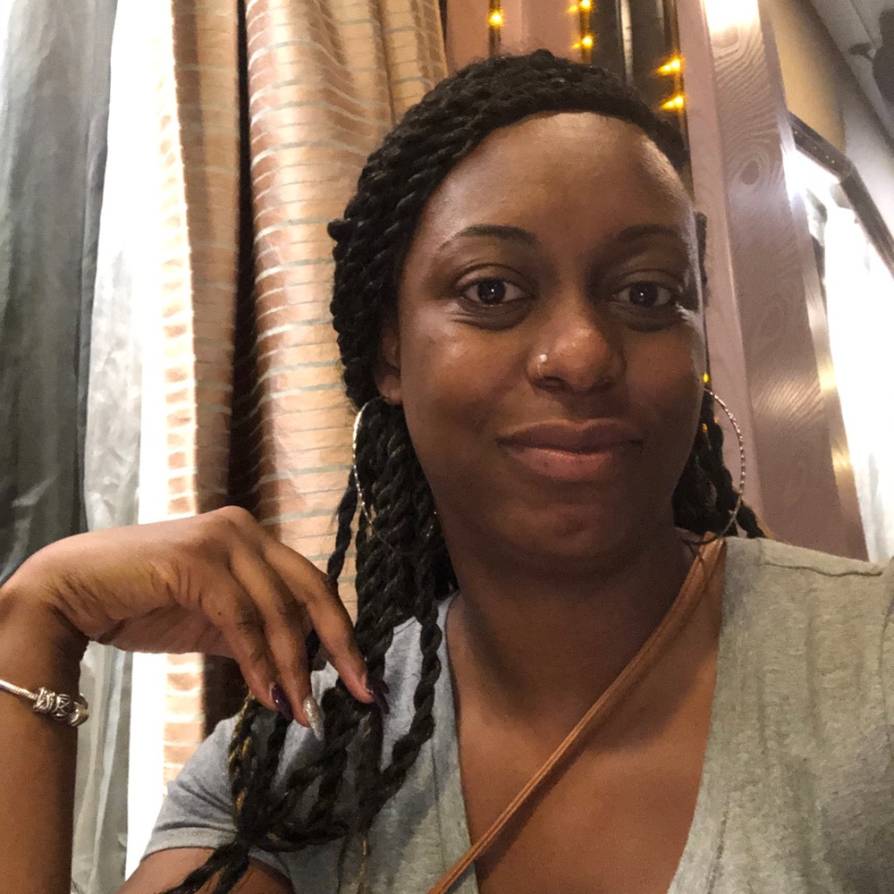 Meet your Posher, Crystal